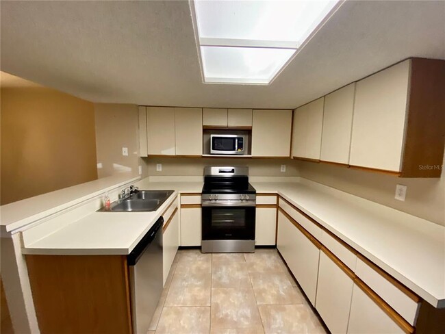 Building Photo - 2267 Fletchers Point Cir
