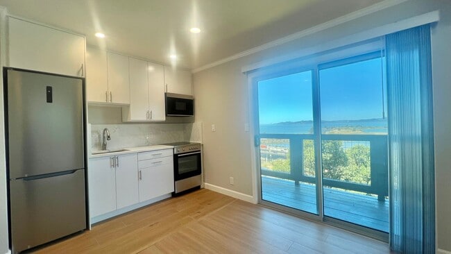 Building Photo - Modern Style and Sophistication, 1-Bed, 1-Bath Living at Hillside in Albany