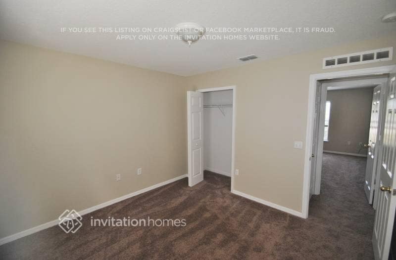 Building Photo - 281 McKay Blvd