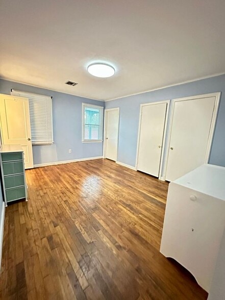 Building Photo - 10420 Ware Street