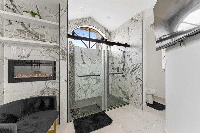 Building Photo - 13947 Geranium Pl