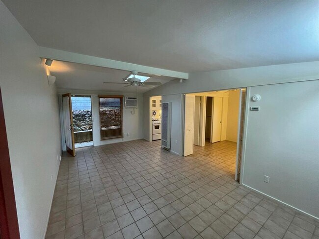 Building Photo - 1714 Summit View Pl