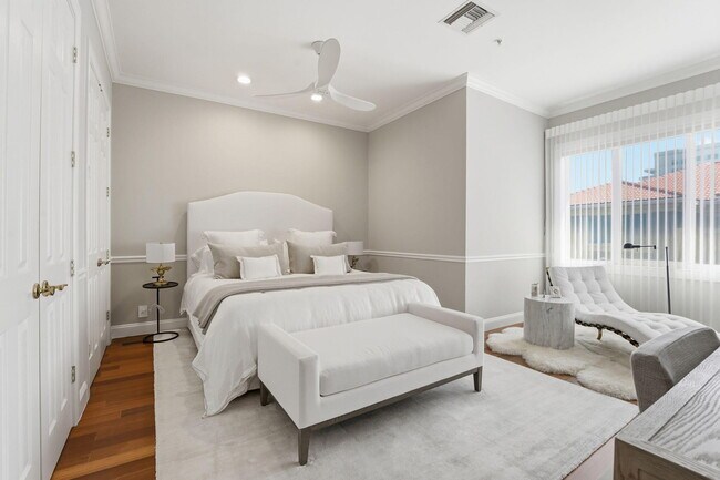 Building Photo - 921 Osceola Dr