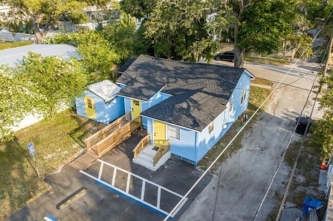 Building Photo - 2545 Emerson Ave S