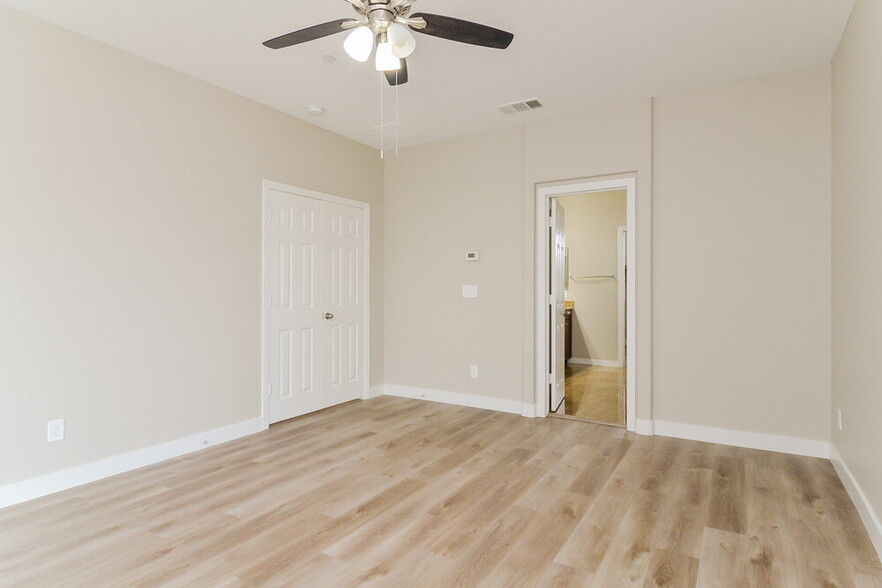 Building Photo - 1109 Buckhorn Cove St