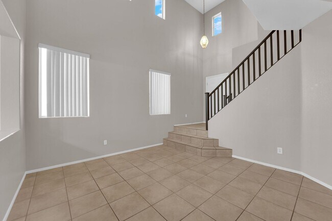 Building Photo - 9432 Santana Siesta Ave