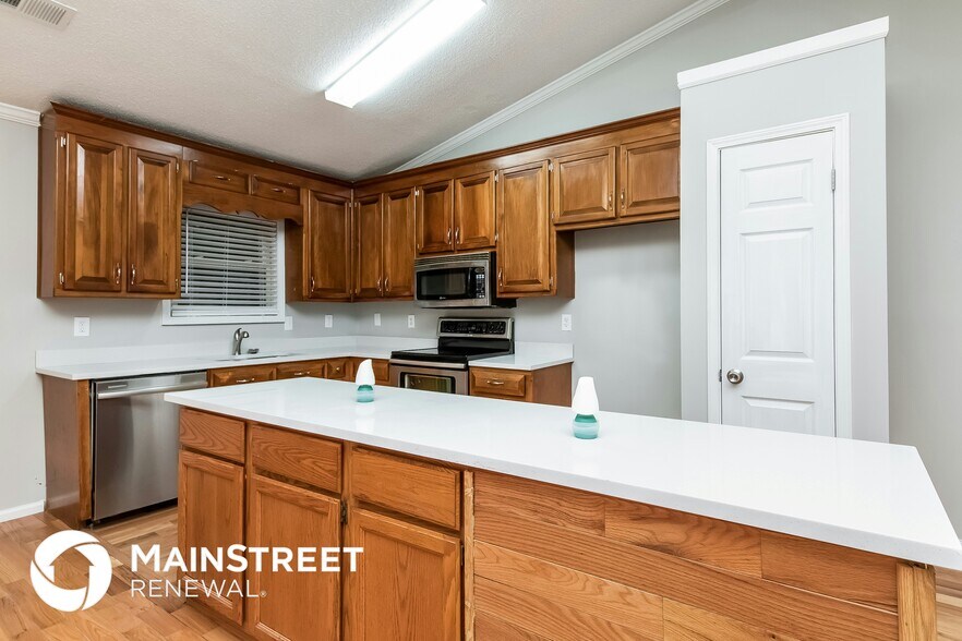 Building Photo - 181 Holly Ct