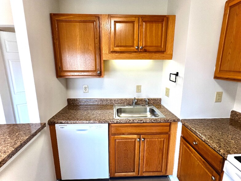 Building Photo - 167 Stonegate Dr