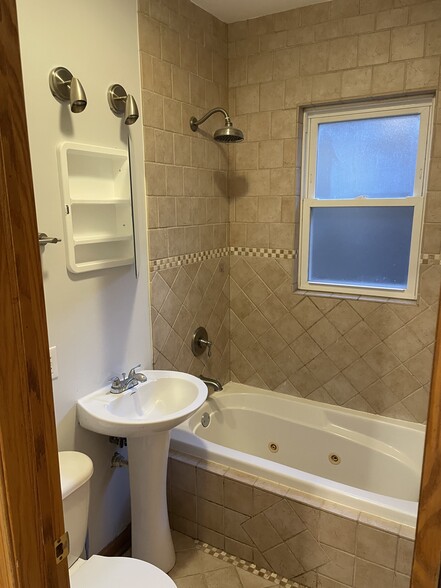 Building Photo - 3111 N 78th Ave