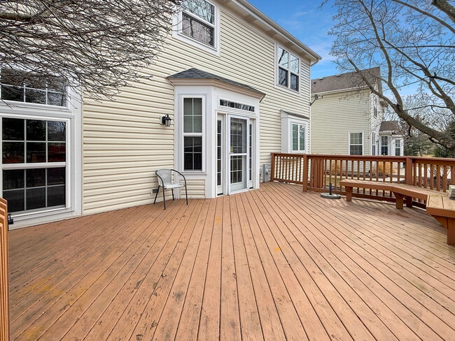 Building Photo - 18421 W Springwood Dr