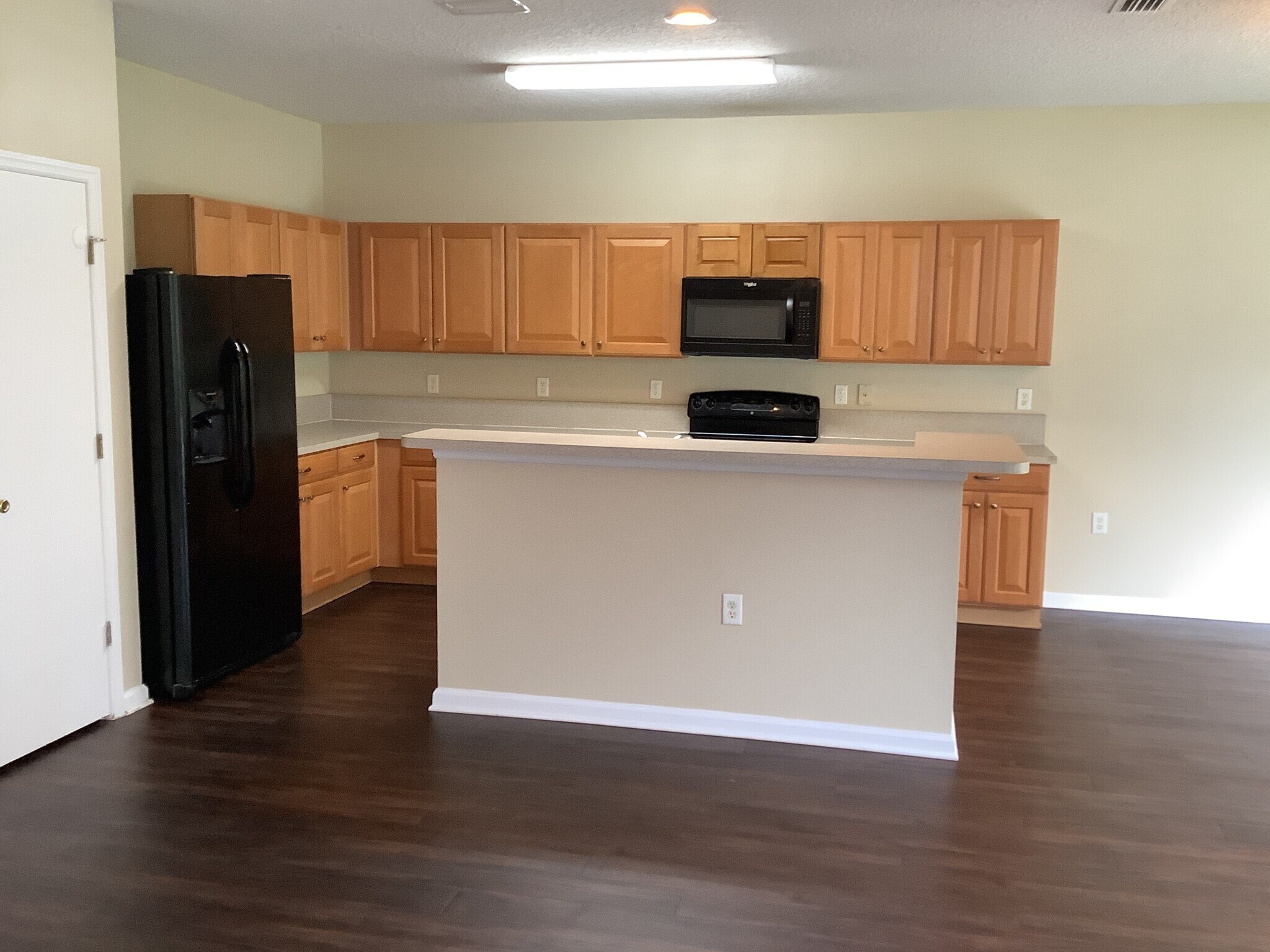 Building Photo - 11293 Justin Oaks Dr N