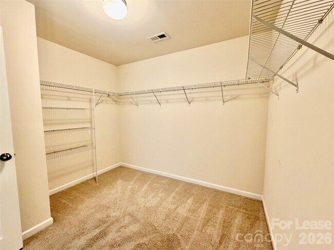 Building Photo - 4019 Oakmere Rd