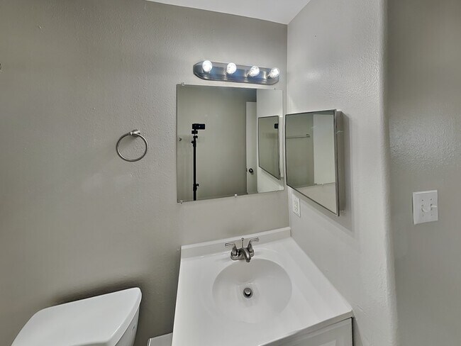 Building Photo - 12806 Boris Cove Trail