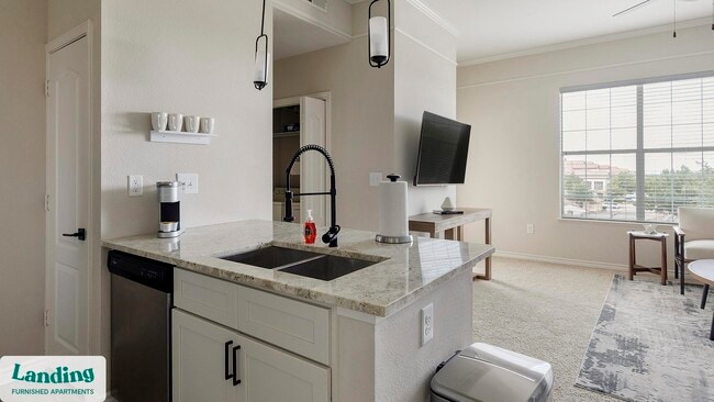 Building Photo - 6101 N Riverside Dr