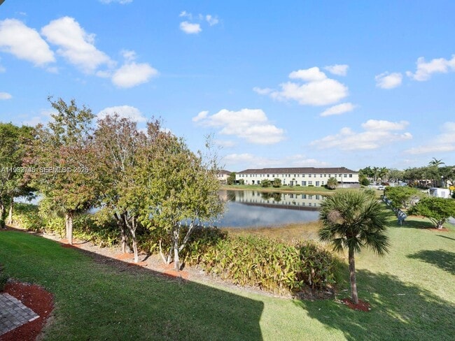 Building Photo - 2467 SE 19th St