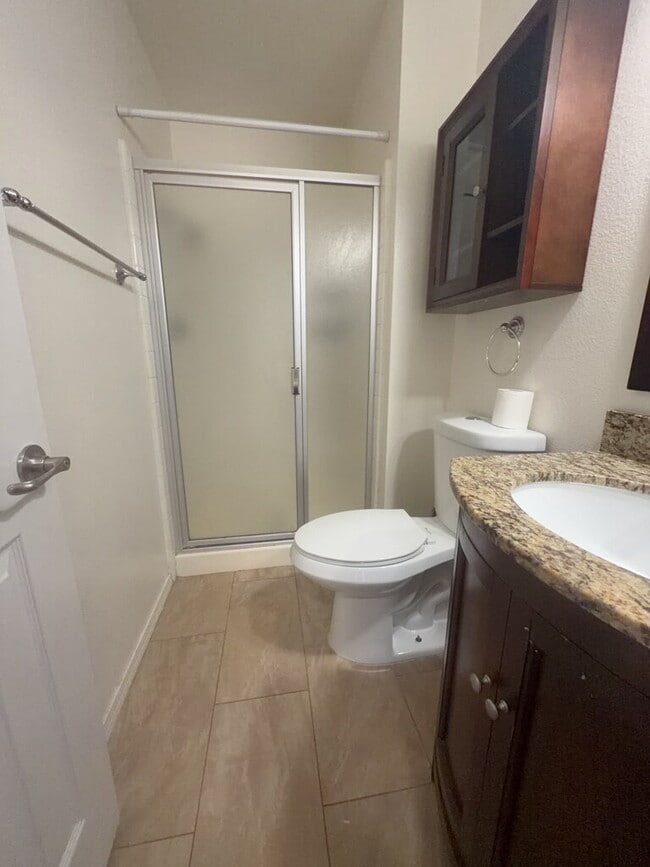 Building Photo - 9586 Shadow Springs Dr