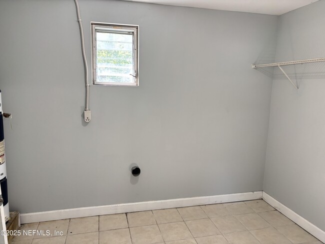 Building Photo - 361 Arora Blvd