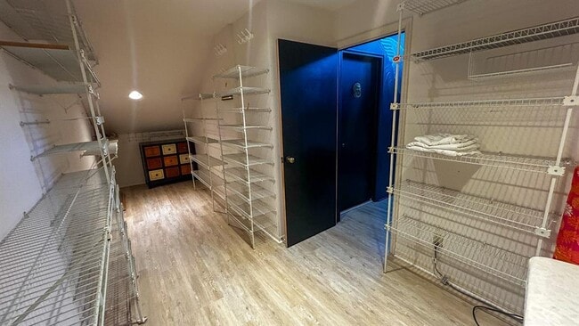 Building Photo - 1635 Royal Palm Dr S