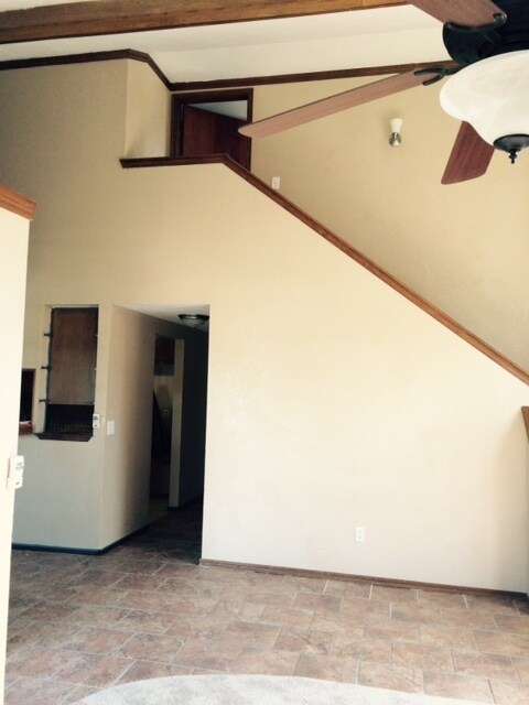 Building Photo - Exceptional 3-bed, 2-bath 2-car garage in ...
