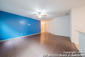 Building Photo - 347 Hunters Rnch E