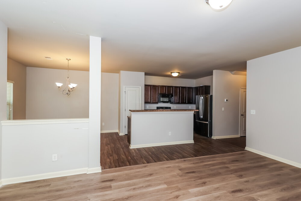 Building Photo - 260 Stillwood Dr