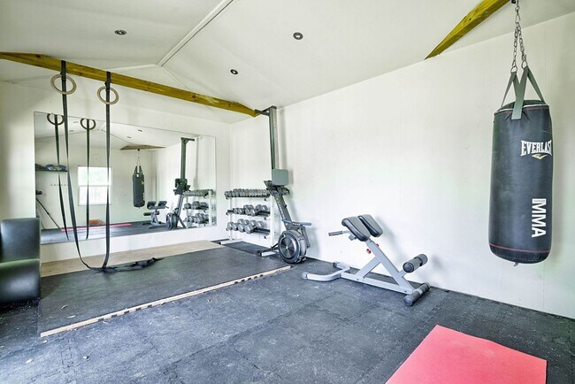 Building Photo - Home for Rent