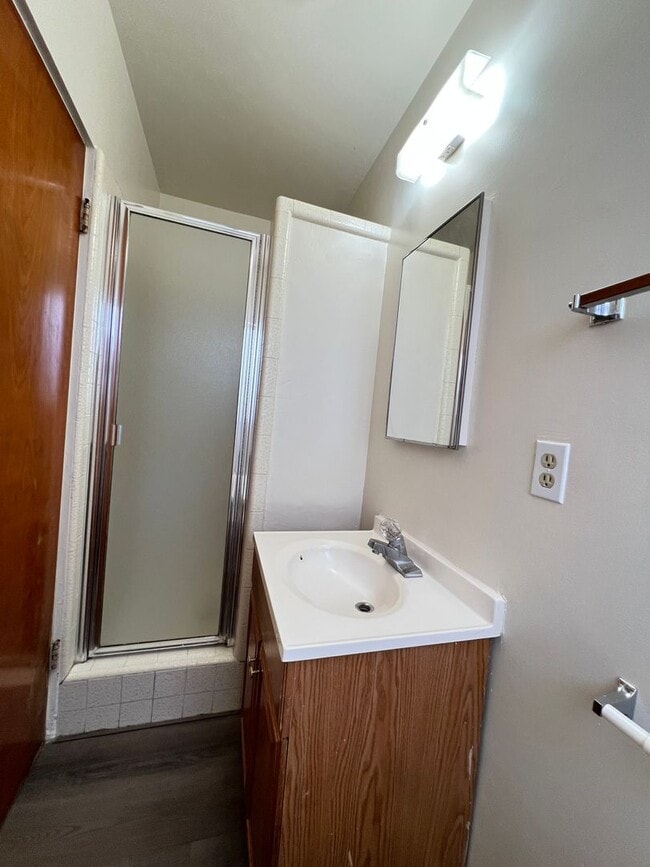 Building Photo - LEB