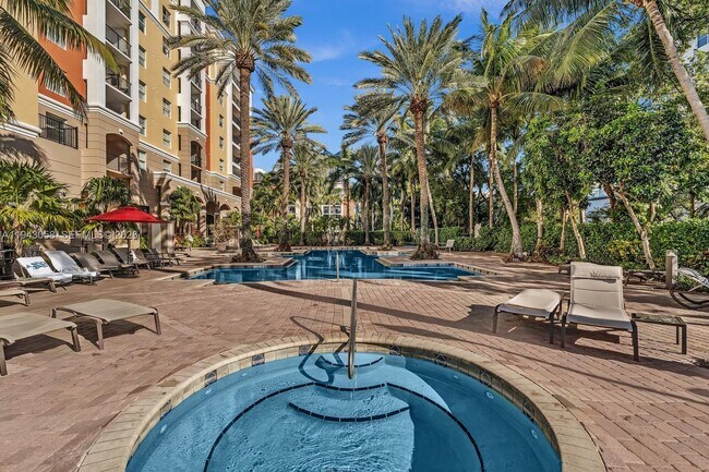 Building Photo - 17100 N Bay Rd