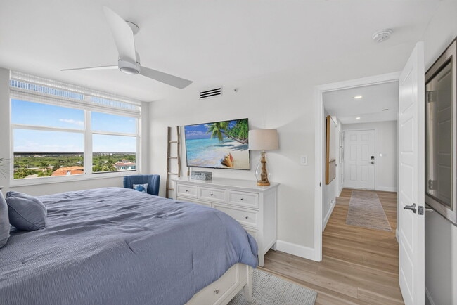 Building Photo - 840 Ocean Dr