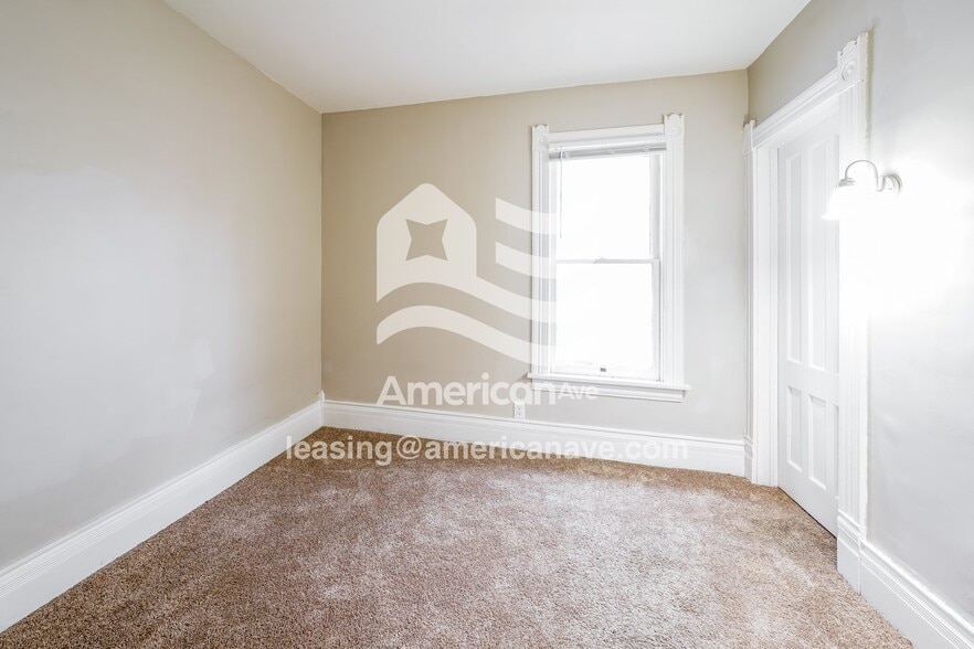 Building Photo - 1011 1st N St