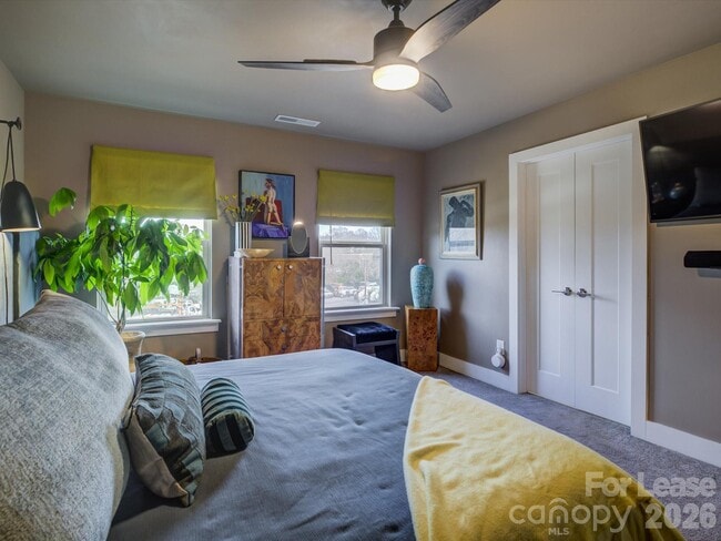 Building Photo - 11015 Stetler St