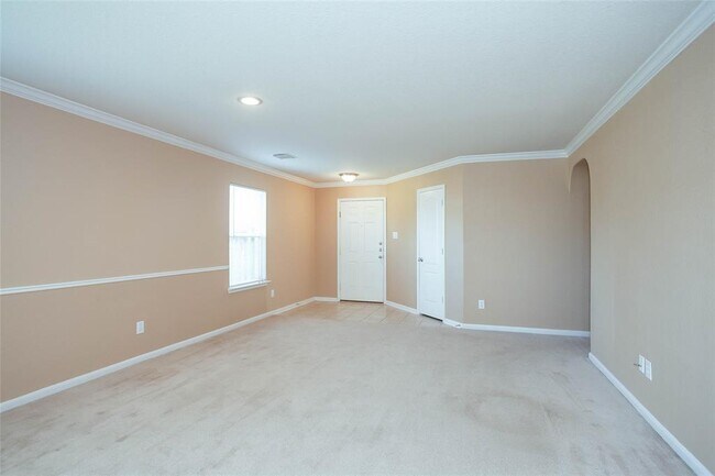 Building Photo - 4722 Silver Spruce Ln