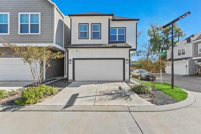 Building Photo - 6704 Parker Grv Ln