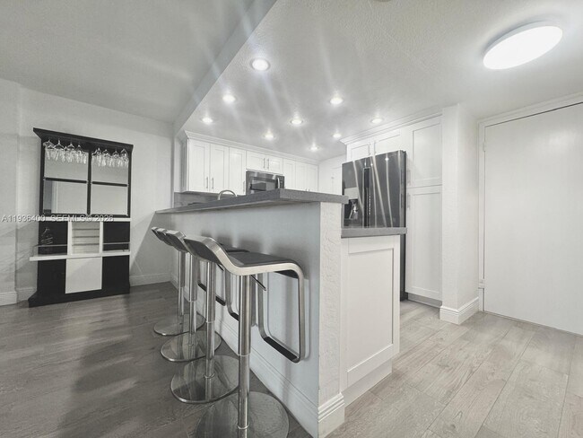 Building Photo - 3800 S Ocean Dr