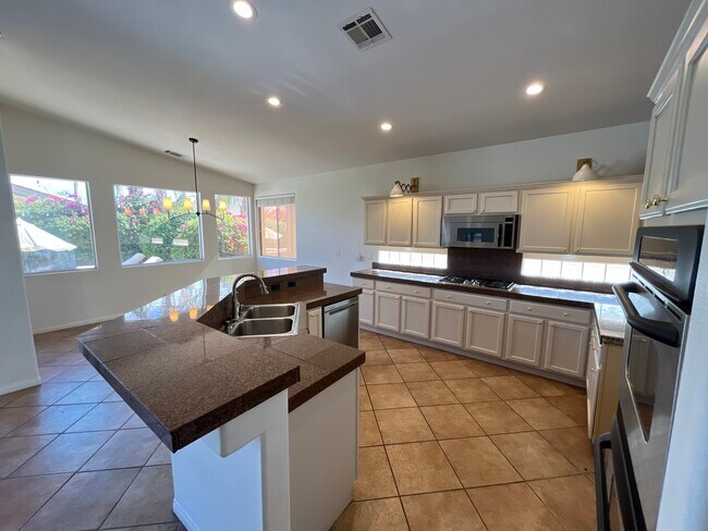 Building Photo - 78270 Calico Glen Dr
