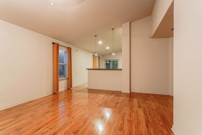 Building Photo - Cozy & Modern 3-Bed, 2-Bath Home in Austin...