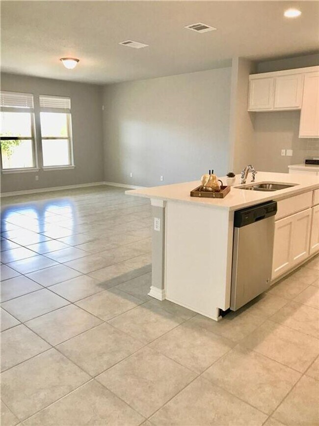 Building Photo - Leander 4-Bedroom/2-Bath in the Alterra Community