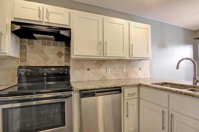 Building Photo - 4242 N Capistrano Dr