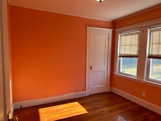 Building Photo - 45 Randlett St