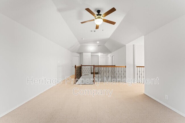 Building Photo - 11 Sable Valley