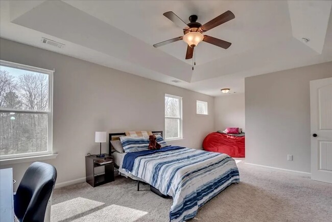 Building Photo - 4439 Raleigh Dr