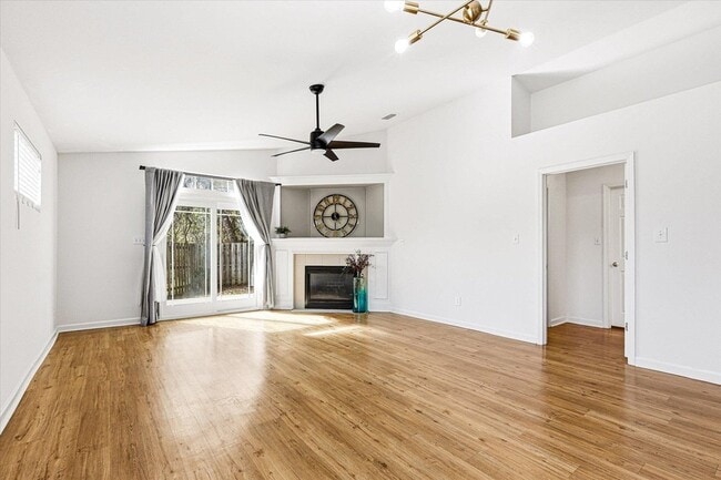 Building Photo - 335 Dreadnaught Ct