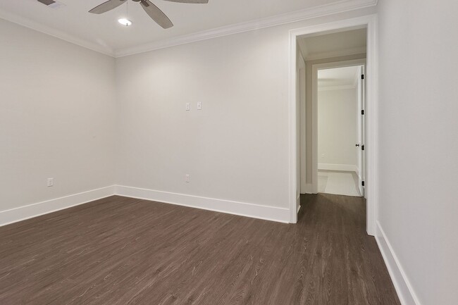 Building Photo - Luxury Townhome in Preserve at Harveston! ...