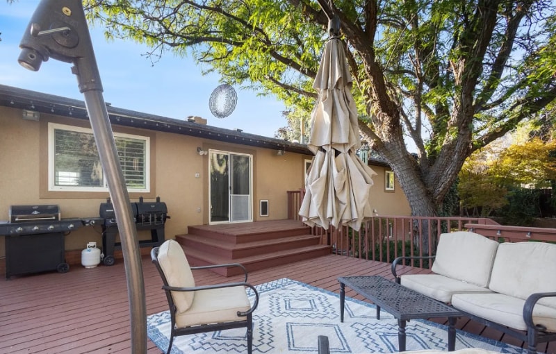 Building Photo - 935 S 1500 E St