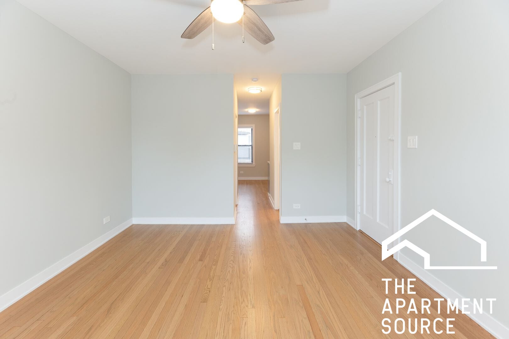 Building Photo - 1944 W Wilson Ave