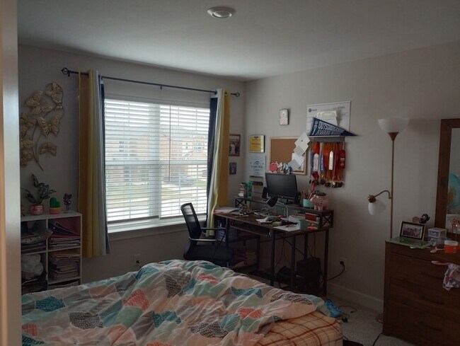 Building Photo - 1328 Windermere Wy