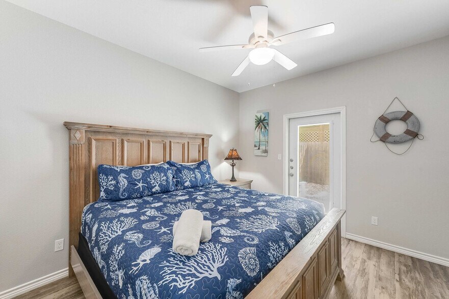 Building Photo - 1813 Eleventh St