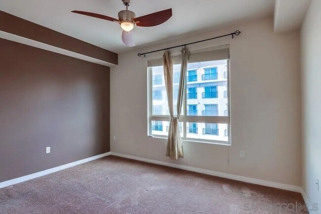 Building Photo - 330 J St