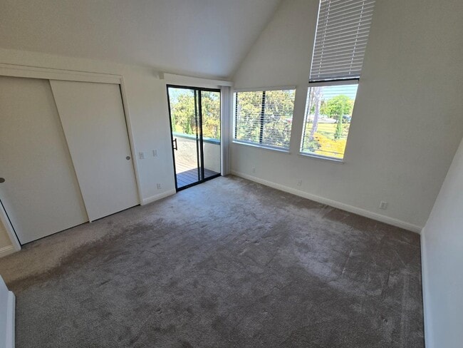 Building Photo - 2261 Armada Way