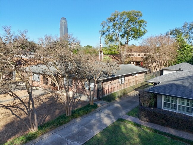 Building Photo - 4614 Merwin St